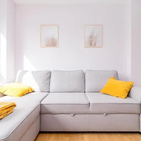 Bonito Piso Con Piscina Y Garaje Ramales de la Victoria