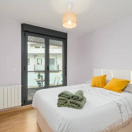 Bonito Piso Con Piscina Y Garaje